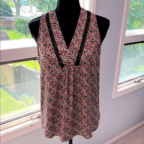 Collective Concepts Tops - Collective Concepts Josie Black and Pink Floral Tank Top sz S NWT